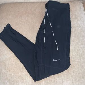 🖤 BLACK NIKE RUNNING LEGGINGS 🖤